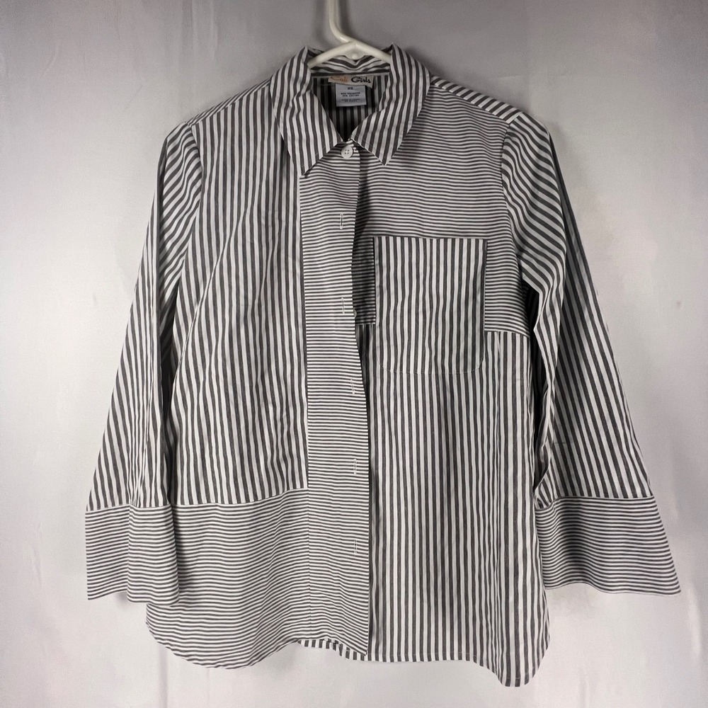 Cali Girls Womens XS Gray White Stripe Button Down Shirt Long Sleeve Pocket